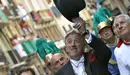 El alcalde de Pamplona, Joseba Asirón, en una procesión. EFE