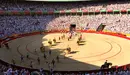 Inicio de la corrida con el paseillo en la plaza de toros de Pamplona en San Fermín durante los Sanfermines de 2015 (2)