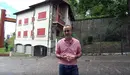 Fermín Alonso, de UPN, junto al chalet de Caparroso.