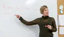 La profesora de inglés Stephanie Mutsaerts Hermans, durante su clase en el Centro Superior de Idiomas de la UPNA.