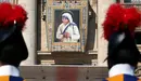 La madre Teresa de Calcuta, santa de la caridad, de los pobres y de las alcantarillas.
