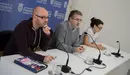 Armando Cuenda, Alberto Labarga y Laura Berro durante la rueda de prensa. PABLO LASAOSA.