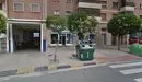 Taller mecánico del barrio de San Juan donde ha fallecido un fontanero de 62 años tras caer de una escalera cuando hacía labores de reparación