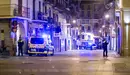Policía Municipal acordona la calle Chapitela de Pamplona tras encontrarse un objeto sospechoso (3). IÑIGO ALZUGARAY