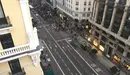 Panorámica de la zona de la Gran Via madrileña desalojada por una amenaza de bomba que ha resultado ser falsa JOSÉ DAVID PALACIO