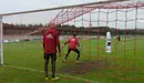 Entrenamiento de los porteros en Tajonar.