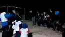 Captura del vídeo en el campo de refugiados en el que se emula el encierro de Pamplona.