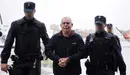 Fotografía facilitada por la Policía Nacional quienes han trasladado hoy desde Francia al miembro de ETA Luis Enrique Garate Galarza. EFE