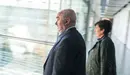 El Consejero Mendoza, acompañado por María Solano, llegando a una comisión. PABLO LASAOSA