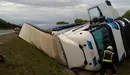 Camión accidentado en la Ap-15. BOMBEROS DE NAVARRA
