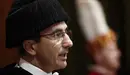 El rector de la Universidad de Navarra, Alfonso Sánchez-Tabernero (i), durante su intervención en el acto de apertura del curso academico 2017-2018 que ha tenido lugar hoy en el aula magna de dicho centro universitario. EFE/Jesús Diges