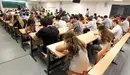 Imagen de un examen de oposiciones para maestros EFE Archivo