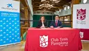 Firma del acuerdo de Obra Social la Caixa y Club Tenis Pamplona, con Ana Díez Fontana y Alejandro N. García. CAIXABANK