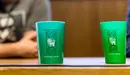 Imagen de vaso reutilizable en los Sanfermines. IÑIGO ALZUGARAY