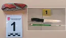 La navaja y el cuchillo empleados por los dos hombre detenidos en diferentes localidades de Navarra POLICÍA FORAL