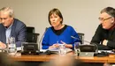La presidenta de Navarra, Uxue Barkos, acompañada por Mikel Aranburu, responde a cuestiones relativas al Palacio de Rozalejo (13). IÑIGO ALZUGARAY