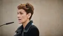 Autoridades acuden al acto de homenaje con motivo del Día Europeo de las víctimas del terrorismo en la plaza de Baluarte de Pamplona. PABLO LASAOSA