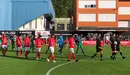 Los jugadores del Laredo y Osasuna Promesas saltan al terreno de juego. @CDLaredo