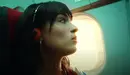 Un frame del nuevo vídeo de la pamplonesa Natalia Lacunza con 'Cuestión de suerte'. YOUTUBE