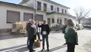 El vicepresidente Aierdi en la visita realizada a las antiguas escuelas de Oteiza. GOBIERNO DE NAVARRA