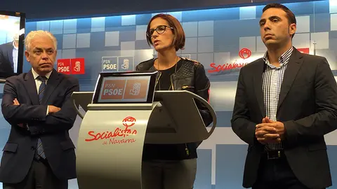 Jesús Mª Fernandez, María Chivite y Toni Magdaleno en la sede del PSN