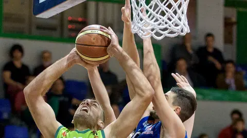 Partido de baloncesto Plansa Anaitasuna - San Pablo Burgos