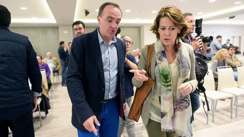 Javier Esparza y Yolanda Barcina, antes del Consejo Político de UPN. PABLO LASAOSA