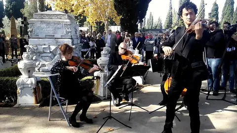 El solista Yorrick Troman acompañado por Ana Siwek al violín, Jerzy Wojtysiak con viola y Tomasz Przylecki con violonchelo.