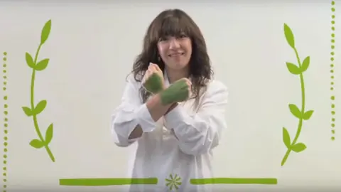 Fotograma del vídeo ¿Te mueves con el Teaming.