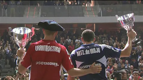 Urrutikoetxea se impone a Irujo.