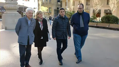 Acto electoral de PSOE celebrado en la plaza del Vínculo.