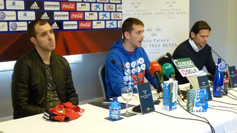 Rueda de prensa para presentar a Urko Vera y Manolo Sánchez.