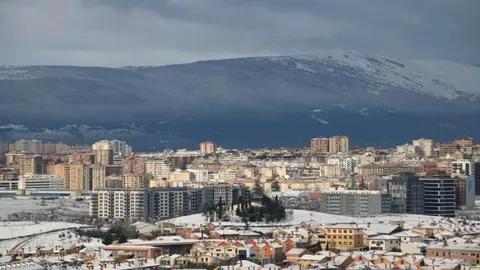 Pamplona amanece nevadas.