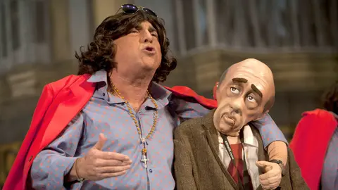 Un muñeco de nombre Juan, obra del autor de chirigota José Luis García Cossío 'Selu'. EFE