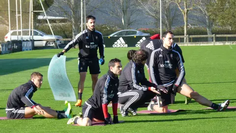 Luis Martins, de pie, junto a sus compañeros en Tajonar.