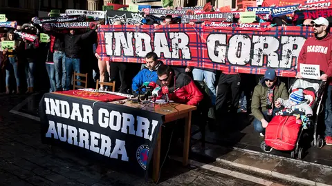 Rueda de prensa de Indar Gorri. PABLO LASAOSA 4