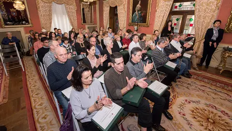 Entrega de premios a funcionarios del Ayuntamiento jubilados. PABLO LASAOSA 6
