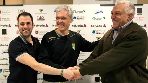 Miguel Goñi, Juanto Apecechea y Vasile Stinga. Efe