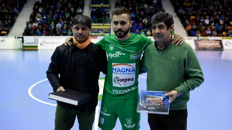 Homenaje a Rafa Usín. Partido Magna Gurpea - Levante. Pablo Lasaosa.
