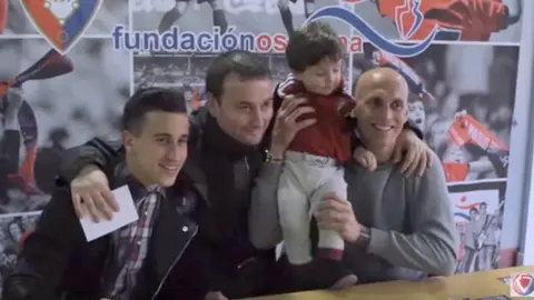 Nauzet y Berenguer con los osasubebés.