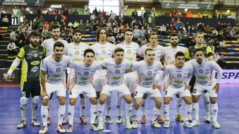 Plantilla de jugadores del Aspil Vidal en el partido de la Copa de España en Guadalajara. Lnfs.es