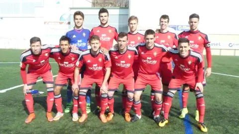 Equipo titular de Osasuna en el estadio Oberena.