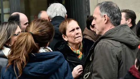 Concentración frente al Palacio de Navarra en repulsa por los atentados de Bruselas. LASAOSA (9)