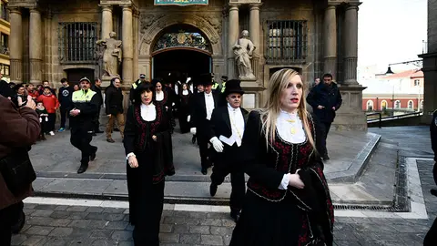 La corporación de Pamplona participar en el voto de las Cinco Llagas. PABLO LASAOSA (2)