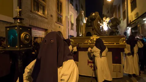 Procesión de Jueves Santo en Pamplona. PABLO LASAOSA (43)
