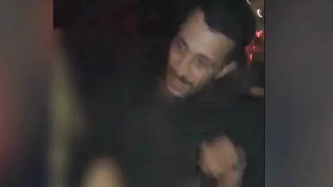 Un vídeo muestra a los hermanos Abdeslam divirtiéndose en discotecas de Bruselas meses antes de los atentados en París.