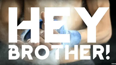 Videoclip Hey Brother.