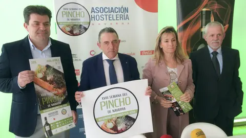 Presentación de la Semana del Pincho: Guillermo Santiago (Amstel Oro), José Manuel Plo (Marco Real), Ana Beriain (Asociación Hostelería) y Javier Arístegui (Cooperativa de Hostelería). /L.L.