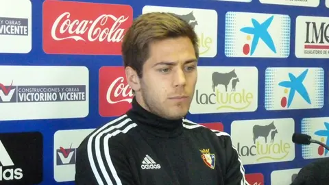 Matej Pucko en rueda de prensa.