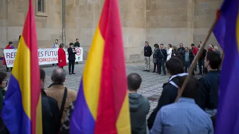 Celebración de un acto conmemorativo de la II República organizado por Izquierda-Ezkerra. PABLO LASAOSA 3